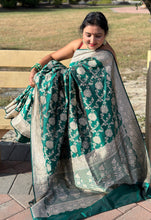 Load image into Gallery viewer, Dark Green color pure Banaras silk saree