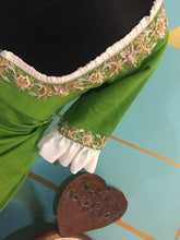 Load image into Gallery viewer, Green Matka Cotton Saree with Zardozi Work Blouse