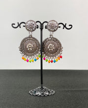 Load image into Gallery viewer, Oxidized Earrings Item 005

