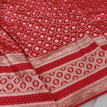 Load image into Gallery viewer, Red color pure Banaras silk saree
