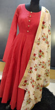 Load image into Gallery viewer, Red Zari Checks Chenderi Silk Long gown With Floral Dupatta
